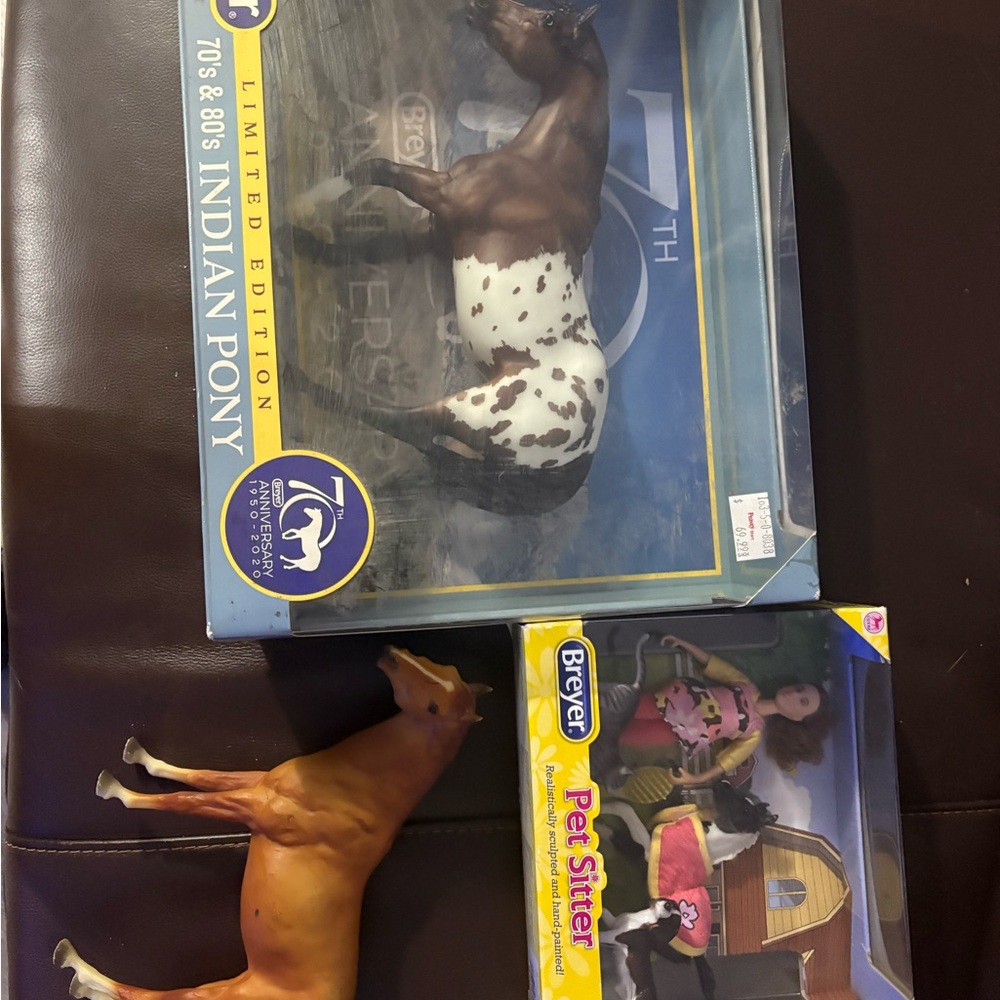 Breyer Brown and White Appaloosa Pony & Pet Sitter Set